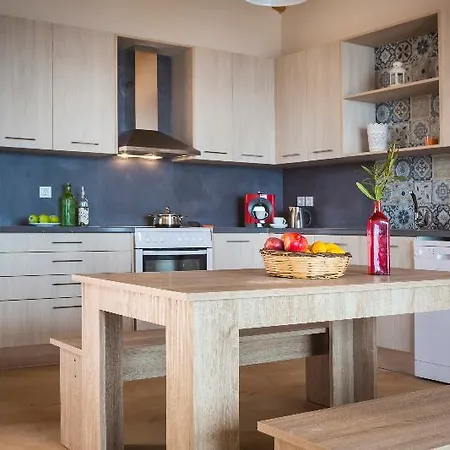 Magganos Sunset Apartment *